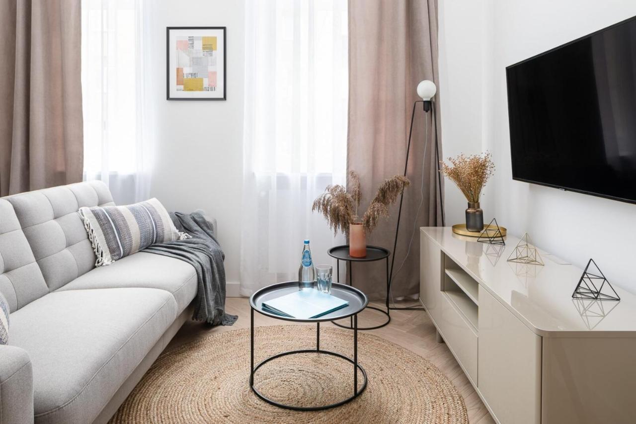 Boduena 4 - Elegant Apartment In Warsaw Centre By Noclegi Renters Bagian luar foto