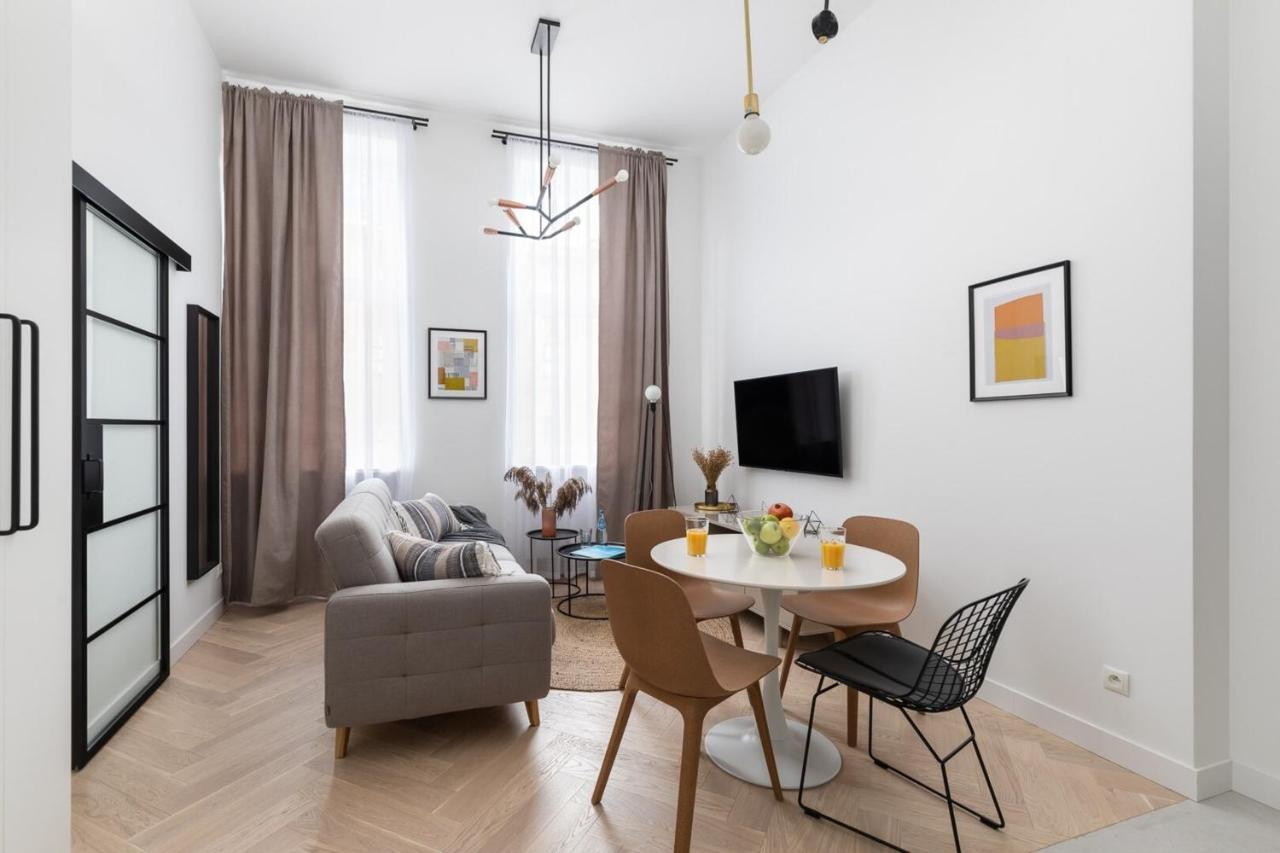 Boduena 4 - Elegant Apartment In Warsaw Centre By Noclegi Renters Bagian luar foto